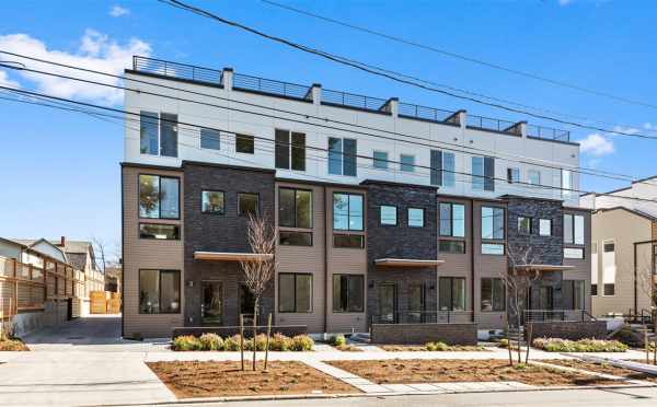 Front Exterior of the Jade Rowhomes in the Cabochon Collection by Isola Homes