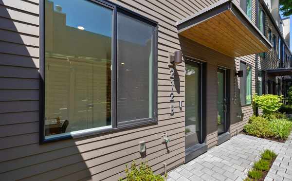 Front Door of 212B 18th Ave E - One of the Amber Homes in the Cabochon Collection