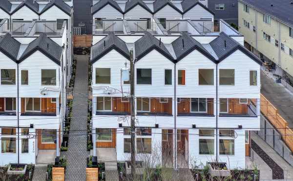 Exterior of the Fattorini Flats North Townhomes, by Isola Homes, in the Licton Springs Neighborhood of Seattle