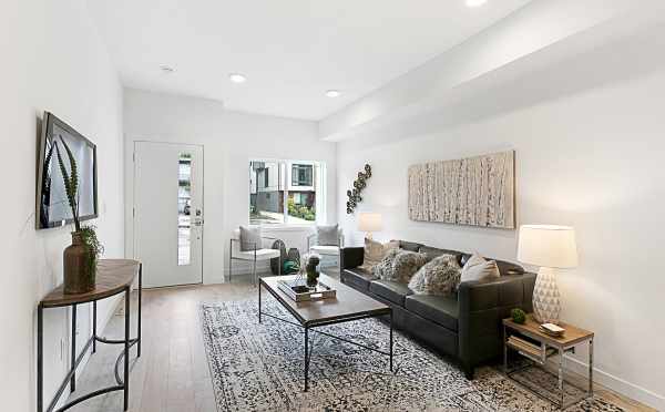 Entryway and Living Room of 3537 Wallingford Avenue in the Lucca Townhomes