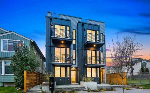 Front Exterior of the Thalia Townhomes in Capitol Hill by Isola Homes