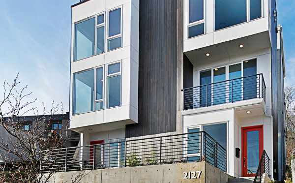 Exterior of the Twin I Townhomes, New Townhomes for Sale at 2125 and 2127 Dexter Ave N in East Queen Anne