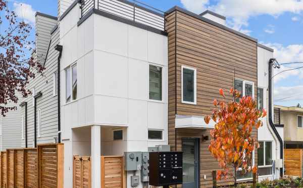 View of the Powell Townhomes and Pathway Next to the Community