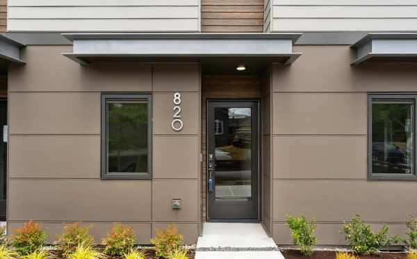 Front Door of 829 NE 63rd St in Zenith Towns South