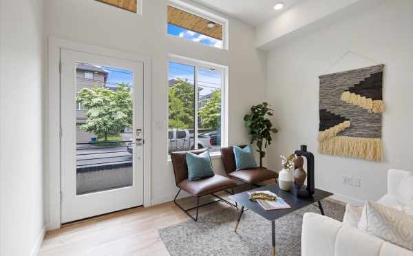 Entryway at 1812 E Spruce St in the Cabochon Collection