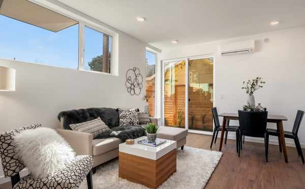 Living Room of 1112F 13th Avenue in Capitol Hill, Seattle