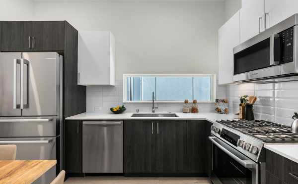 1335 E Denny Way Kitchen