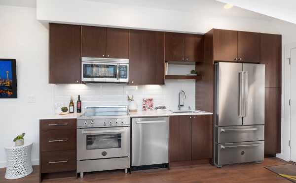 Stainless Steel Appliances in 1112F 13th Avenue