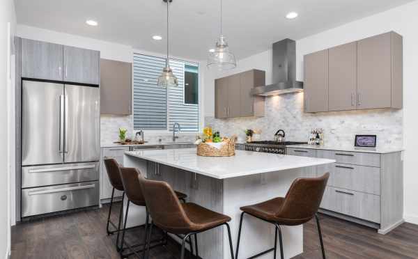 Kitchen at 11518 NE 87th St at Piccadilly Point