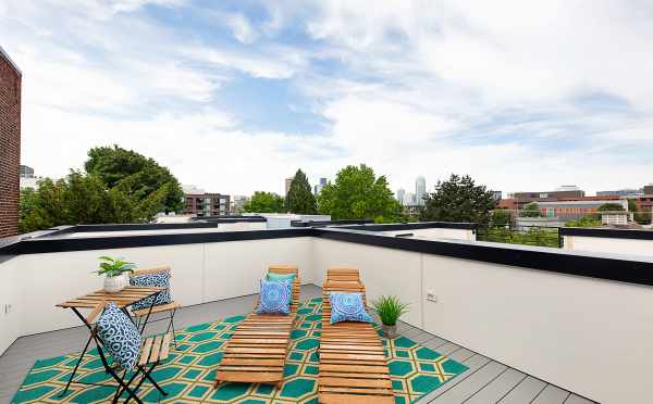 Rooftop Deck at 1121 E Howell Street