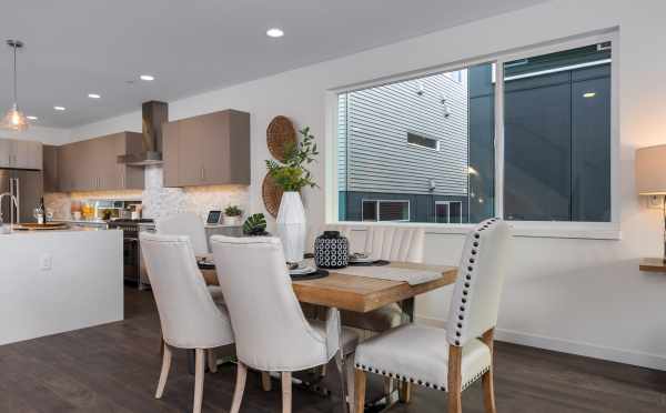 Dining Room at 11514B NE 87th St