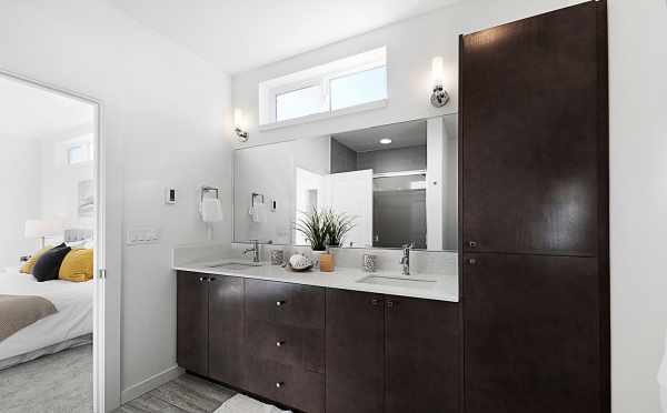 Master Bathroom in 7528A 15th Ave NW, Townhome in Talta Ballard