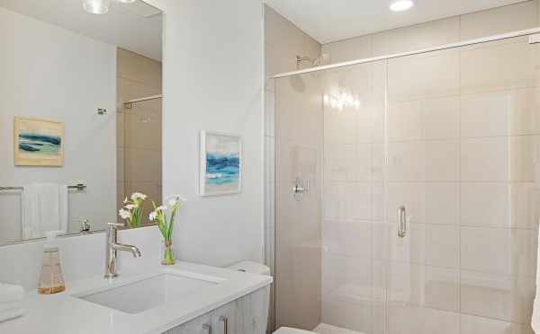 Master Bath at 1113 E Howell St of The Wyn Townhomes