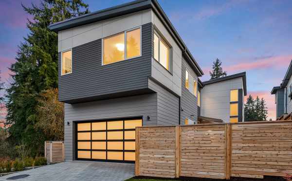 Garage at 11221 132nd Ave NE in Sheffield Park