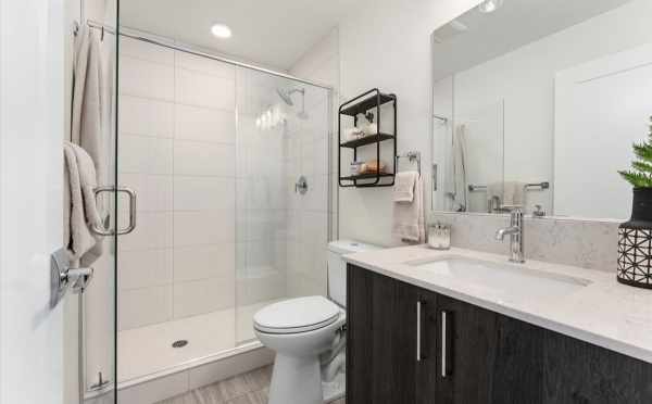 Owner's Suite Bath at 1730C 11th Ave