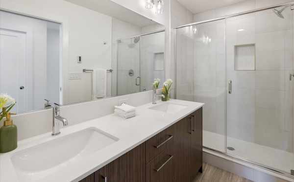 Owner's Suite Bath at 1812 E Spruce St