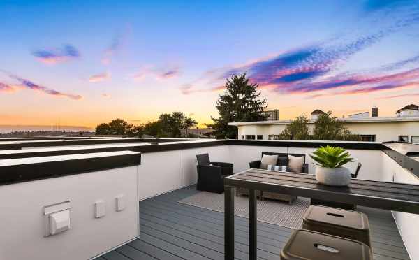 Roof Deck at 1419 E Harrison St, One of the Mika Townhomes by Isola Homes