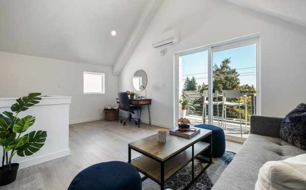 Fourth-Floor Bonus Room and Deck at 8569 Mary Ave NW