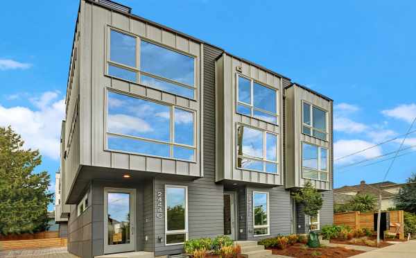 Townhomes at Lifa West in Ballard