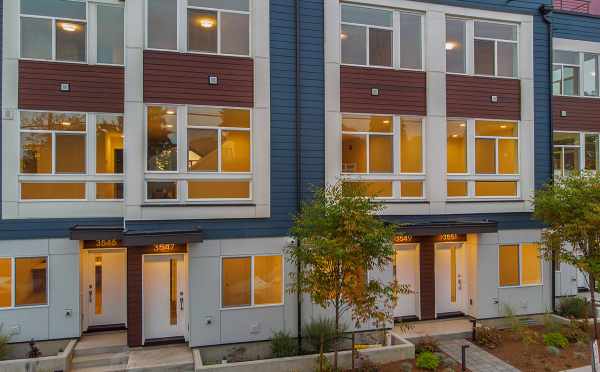 Northern Building at Lucca Townhomes